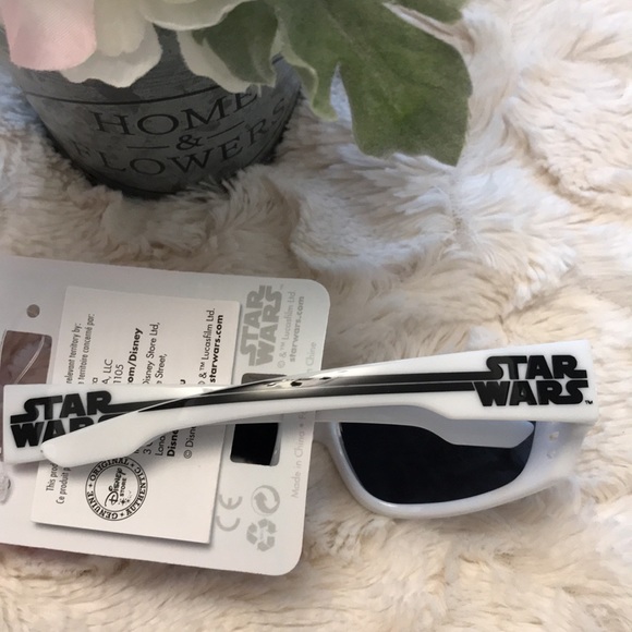 Boys Disney Store Sunglasses NWT - Picture 9 of 11